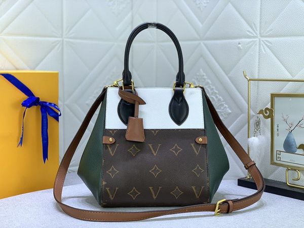 luxurys fashion designers women handbags lady crossbody bags shoulder bag classic flowers messenger purses chains fold tote
luxurys fashion designers women handbags lady crossbody bags shoulder bag classic flowers messenger purses chains fold tote