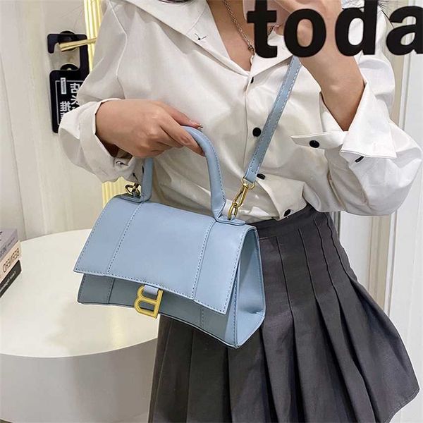 68% off 2023 new bagdesigner fashion new women's b-line hourglass casual versatile one shoulder crossbody plain small square bag
68% off 2023 new bagdesigner fashion new women's b-line hourglass casual versatile one shoulder crossbody plain small square bag