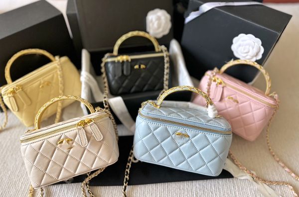 fashion makeup crossbody bag luxurys handbags shoulder bag chain with heart-shaped pendant and ball genuine leather material small womens co
fashion makeup crossbody bag luxurys handbags shoulder bag chain with heart-shaped pendant and ball genuine leather material small womens co