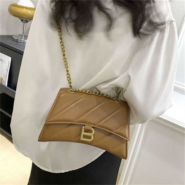22% off handbag designer 2023 high handbag in new trendy and popular embroidery thread single shoulder crossbody portable hourglass underarm
22% off handbag designer 2023 high handbag in new trendy and popular embroidery thread single shoulder crossbody portable hourglass underarm