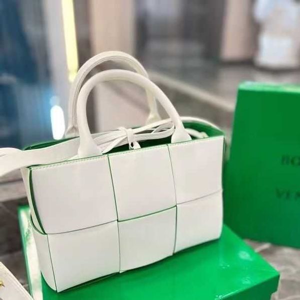 the new knitted handheld 2023 mother and child bag tote shopping is simple fashionable versatile large capacity
the new knitted handheld 2023 mother and child bag tote shopping is simple fashionable versatile large capacity
