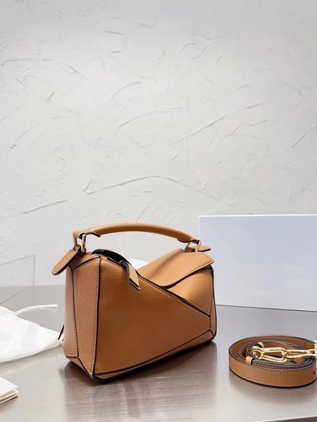 mini jigsaw tote bag crossbody bag several solid shoulder bag designer lychee print handbag cowhide deformable embossed homeless purse porta
mini jigsaw tote bag crossbody bag several solid shoulder bag designer lychee print handbag cowhide deformable embossed homeless purse porta