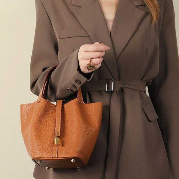 luxury picotin lock bag vegetable basket cow leather head layer bucket women 2023 new women's commuter portable sp3t
luxury picotin lock bag vegetable basket cow leather head layer bucket women 2023 new women's commuter portable sp3t