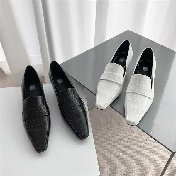 pure toteme french english style slip-on shoe women's crocodile cow leather medium heel cat heel shoes muller shoes
pure toteme french english style slip-on shoe women's crocodile cow leather medium heel cat heel shoes muller shoes