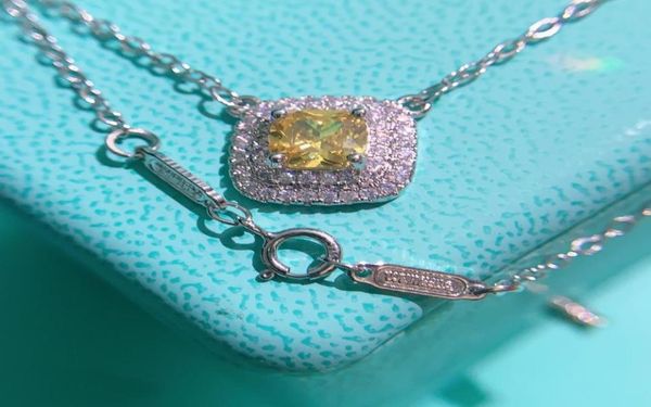 necklaces luxury designer necklace ladies pendant diamond inlay shape charming elegant temperament fashion versatile trendy jewelr1864942, Silver
necklaces luxury designer necklace ladies pendant diamond inlay shape charming elegant temperament fashion versatile trendy jewelr1864942, Silver