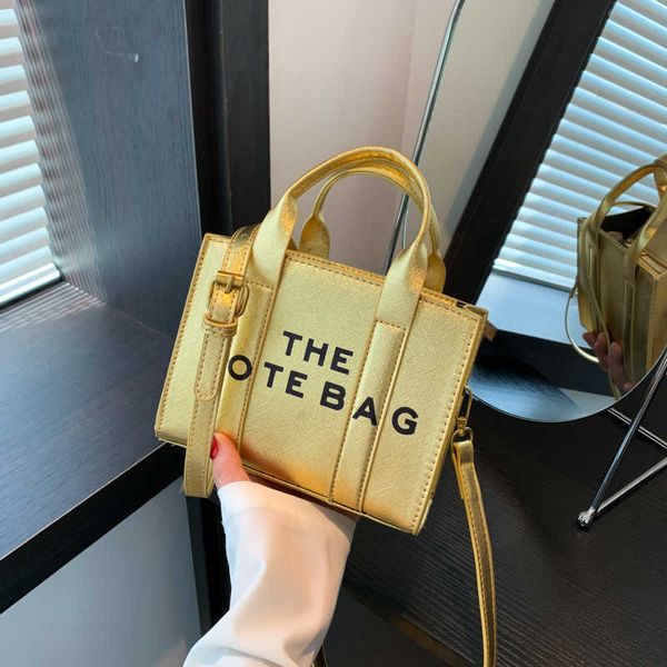 the totebag women's one shoulder large capacity tote bag premium letter one shoulder crossbody bag
the totebag women's one shoulder large capacity tote bag premium letter one shoulder crossbody bag