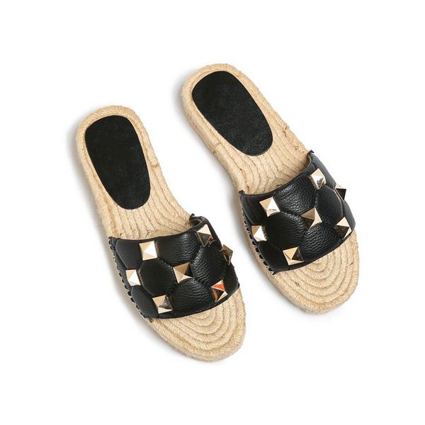 fashionable beach shoes 2023 valentinosity luxurious design, retro decoration, men's and women's summer leather canvas rubber flat
fashionable beach shoes 2023 valentinosity luxurious design, retro decoration, men's and women's summer leather canvas rubber flat