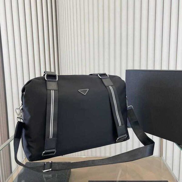 triangle luggage pouch pda mens travel bags designer duffle bag simple luxury nylon handbag women shoulder purse weekender bag 230629
triangle luggage pouch pda mens travel bags designer duffle bag simple luxury nylon handbag women shoulder purse weekender bag 230629