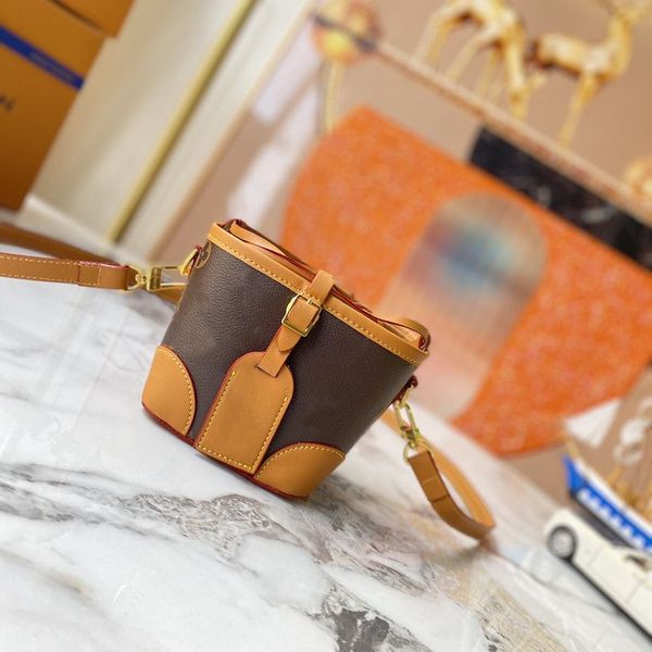 designer noe purse women mini canvas leather bucket bag clutch hobos handbag small wallet shoulderbag crossbody m57099
designer noe purse women mini canvas leather bucket bag clutch hobos handbag small wallet shoulderbag crossbody m57099