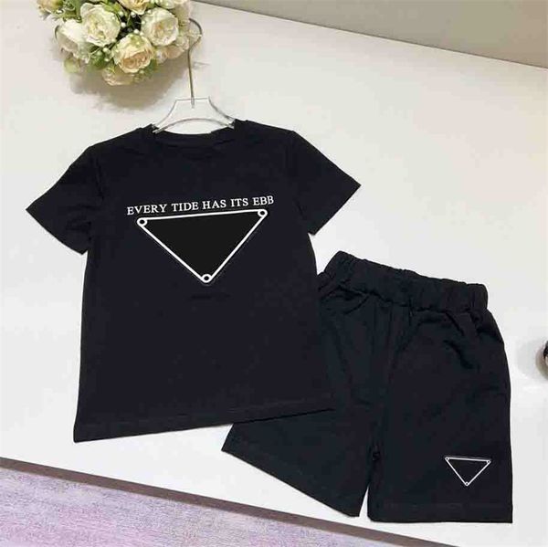 Designer baby kids Shirt sets girls Luxury short sleeve suits boys cool summer Tshirt set fashion letter clothing sets childrens clothes, P1
Designer baby kids Shirt sets girls Luxury short sleeve suits boys cool summer Tshirt set fashion letter clothing sets childrens clothes, P1