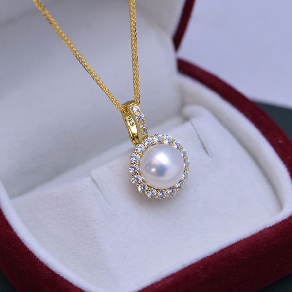 luxury women's pearl jewelry necklace 9-10mm white perfect round strong light fine concealer pearl pendant necklace female s925 silver
luxury women's pearl jewelry necklace 9-10mm white perfect round strong light fine concealer pearl pendant necklace female s925 silver