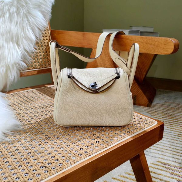 luxury hemrres tote bag light lindys mini pillow doctor's new one shoulder crossbody versatile fashion trend genuine leather women'
luxury hemrres tote bag light lindys mini pillow doctor's new one shoulder crossbody versatile fashion trend genuine leather women'