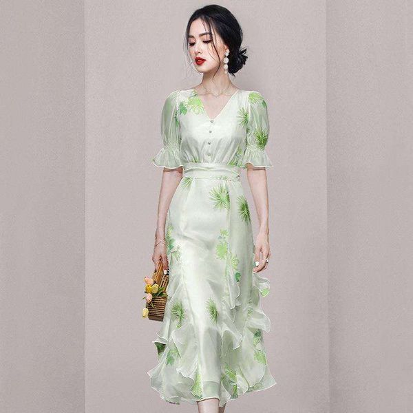 dress summer style socialite temperament fashionable v neck printed waist slim looking ruffled skirt for women, Black;gray
dress summer style socialite temperament fashionable v neck printed waist slim looking ruffled skirt for women, Black;gray