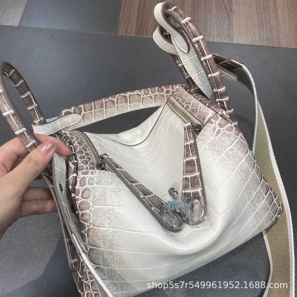 luxury hemrres tote bag double-shoulder doctor bag lindys soft cowhide crocodile pattern portable one-shoulder cross-body versatile embroide
luxury hemrres tote bag double-shoulder doctor bag lindys soft cowhide crocodile pattern portable one-shoulder cross-body versatile embroide