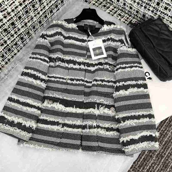 women's jackets designer 2023 early spring new style casual versatile reduced age stripe contrast color blended short coat 984c, Black;brown
women's jackets designer 2023 early spring new style casual versatile reduced age stripe contrast color blended short coat 984c, Black;brown