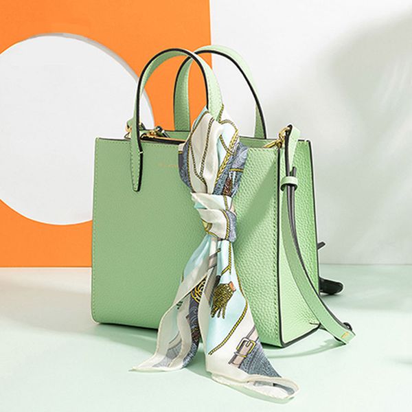 designer tote in the name of love, women's bag lightweight luxury handheld shoulder bag oblique cross women's small square bag
designer tote in the name of love, women's bag lightweight luxury handheld shoulder bag oblique cross women's small square bag