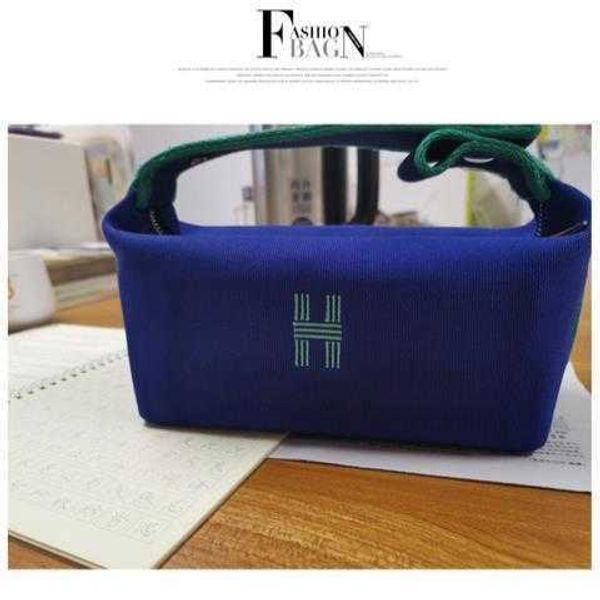 lunch box bag new women's bag casual one shoulder handbag canvas wash makeup bag convenient handbag
lunch box bag new women's bag casual one shoulder handbag canvas wash makeup bag convenient handbag