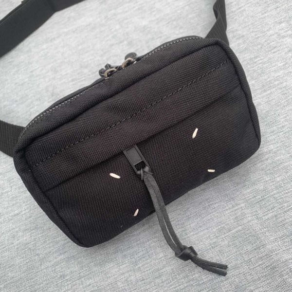 luxuries designers niche margiela magilla men and women's mm6 sheepskin cross-body shoulder waist bag chest bag cloud bag ngpz
luxuries designers niche margiela magilla men and women's mm6 sheepskin cross-body shoulder waist bag chest bag cloud bag ngpz
