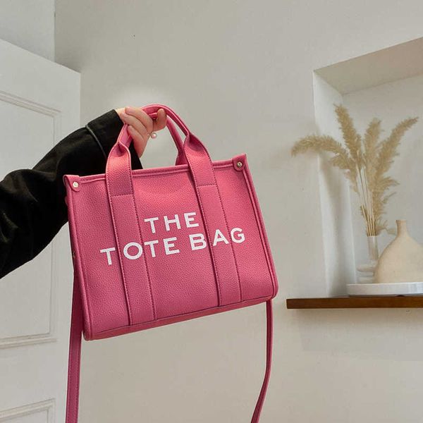 women's bag 2023 new tote fashionable and one shoulder crossbody simple handbag for women
women's bag 2023 new tote fashionable and one shoulder crossbody simple handbag for women