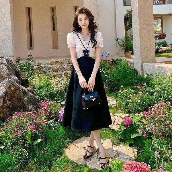 hepburn wood ear edge slim fit thin stitching fake two piece dress female summer temperament waist short sleeved, Black;gray
hepburn wood ear edge slim fit thin stitching fake two piece dress female summer temperament waist short sleeved, Black;gray