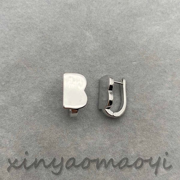 high version, french landmark design geometric letter designer earrings drop earrings, silver luxury brand exquisite earrings, Golden;silver
high version, french landmark design geometric letter designer earrings drop earrings, silver luxury brand exquisite earrings, Golden;silver