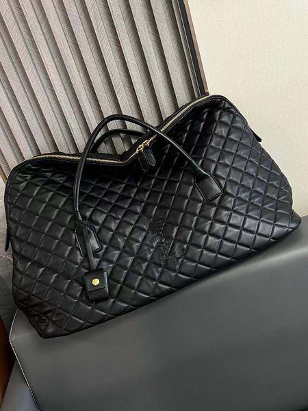 factory outlet es leather travel bag female large-capacity handbag business boarding bag rhombic chain one-shoulder diagonal bag with lock
factory outlet es leather travel bag female large-capacity handbag business boarding bag rhombic chain one-shoulder diagonal bag with lock