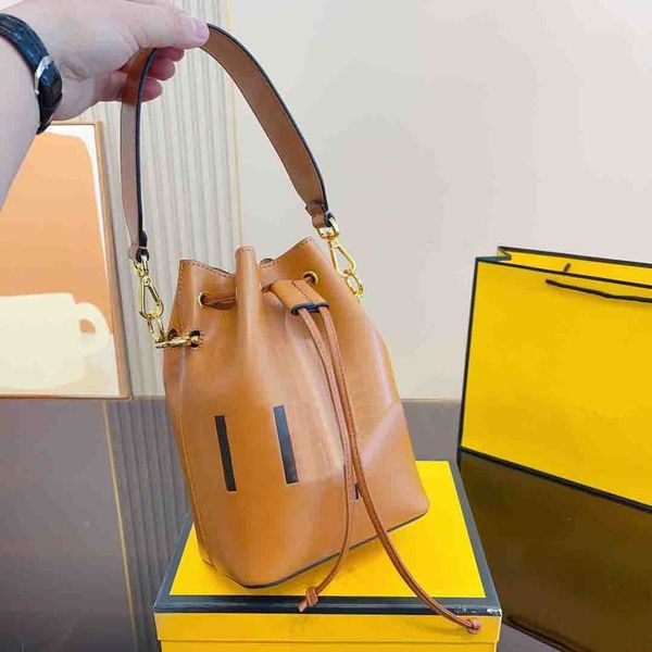 drawstring designer bag women bucket luxurys handbags classic print shoulder bags handbag crossbody purse 230301/230224
drawstring designer bag women bucket luxurys handbags classic print shoulder bags handbag crossbody purse 230301/230224