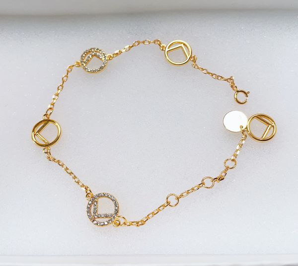 designer charm bracelet exquisite jewelry bracelets designer for woman f diamond bracelet golden bracelet daily jewelry, Golden;silver
designer charm bracelet exquisite jewelry bracelets designer for woman f diamond bracelet golden bracelet daily jewelry, Golden;silver