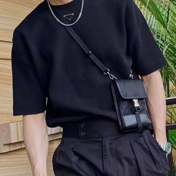summer men's round neck casual metal triangle standard short sleeve, polyester fabric soft and comfortable can not afford the ball, sol, White;black
summer men's round neck casual metal triangle standard short sleeve, polyester fabric soft and comfortable can not afford the ball, sol, White;black