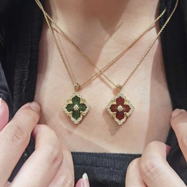 vancleei necklace luxury diamond inlaid carved four-leaf clover pendant collar chain super exquisite palace style double-sided, Silver
vancleei necklace luxury diamond inlaid carved four-leaf clover pendant collar chain super exquisite palace style double-sided, Silver