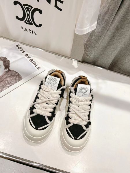 casual shoes 2023 spring and summer the latest low-lace-up aircraft casual shoes women's sneakers canvas, Black
casual shoes 2023 spring and summer the latest low-lace-up aircraft casual shoes women's sneakers canvas, Black