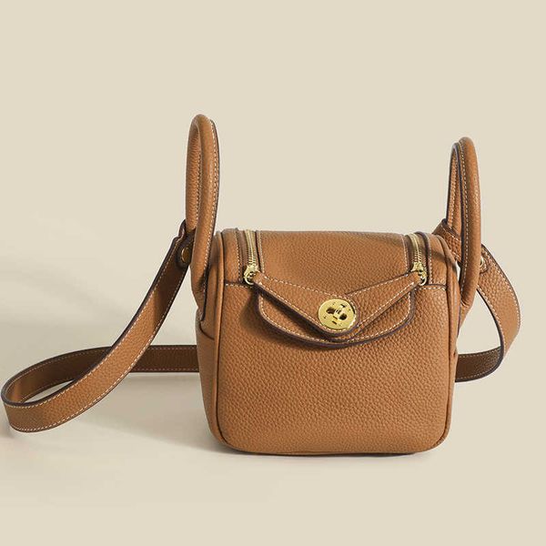 luxury hemrres tote bag new fashion 2023 trend mini lindys bag leather women's portable diagonal pillow rqud
luxury hemrres tote bag new fashion 2023 trend mini lindys bag leather women's portable diagonal pillow rqud