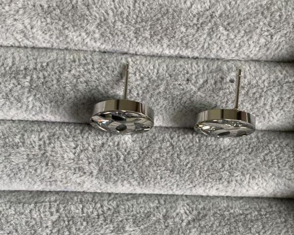 luxury brand women designer studs big stone titanium steel fashion couple earrings4203468, Golden;silver
luxury brand women designer studs big stone titanium steel fashion couple earrings4203468, Golden;silver