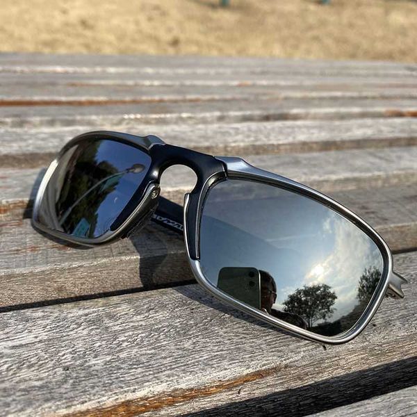 polarized metal riding glasses outdoor fishing mountaineering sunglasses silver frame, White;black
polarized metal riding glasses outdoor fishing mountaineering sunglasses silver frame, White;black