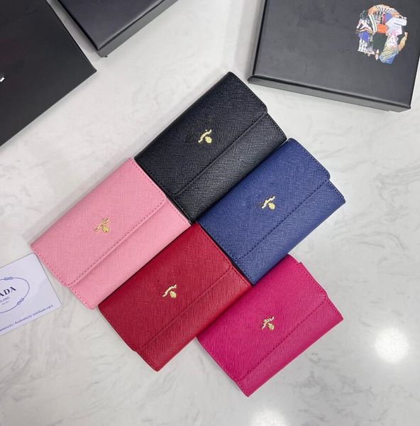 designer bags women short wallets leather metal triangle flip coin purses card holders bags ladies clutch bags zipper pocket long wallet fem, Red;black
designer bags women short wallets leather metal triangle flip coin purses card holders bags ladies clutch bags zipper pocket long wallet fem, Red;black