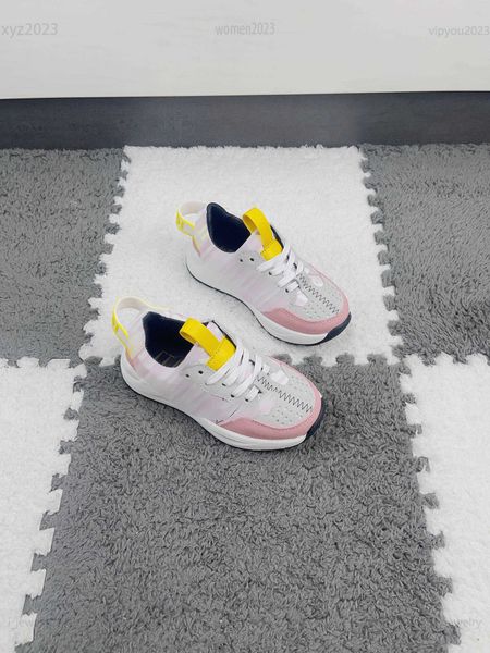 2023 designer kids shoes fashion letter printing baby running sneakers box packaging splicing design sports shoes children's size 26-35, Black;red
2023 designer kids shoes fashion letter printing baby running sneakers box packaging splicing design sports shoes children's size 26-35, Black;red