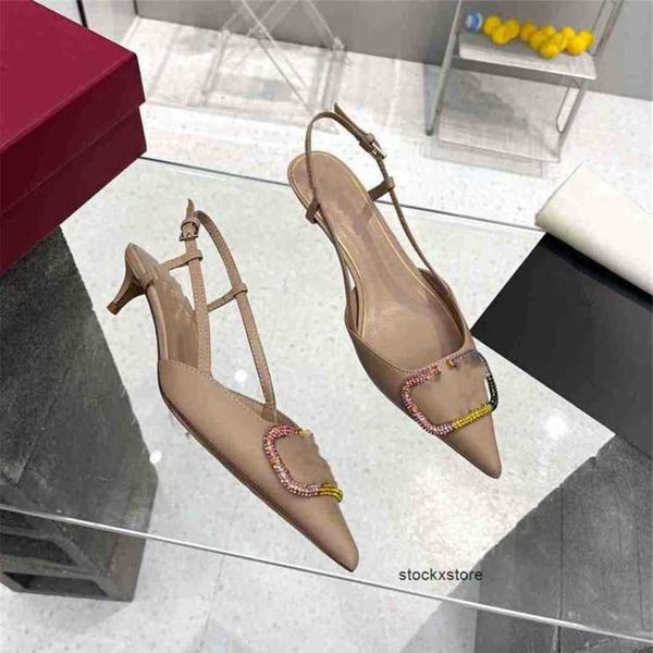 flat wedding valentinolies buckle shoes business fashion metal women letter dress party leather casual high heel shoes 03-08 zscl 1ma8, Black
flat wedding valentinolies buckle shoes business fashion metal women letter dress party leather casual high heel shoes 03-08 zscl 1ma8, Black