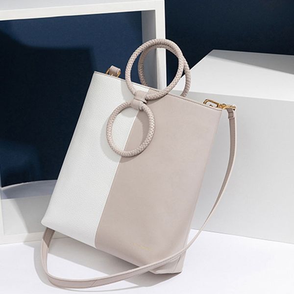 tote bag moon full west tower women's bag lightweight luxury handheld shoulder bag oblique cross women's small square bag
tote bag moon full west tower women's bag lightweight luxury handheld shoulder bag oblique cross women's small square bag