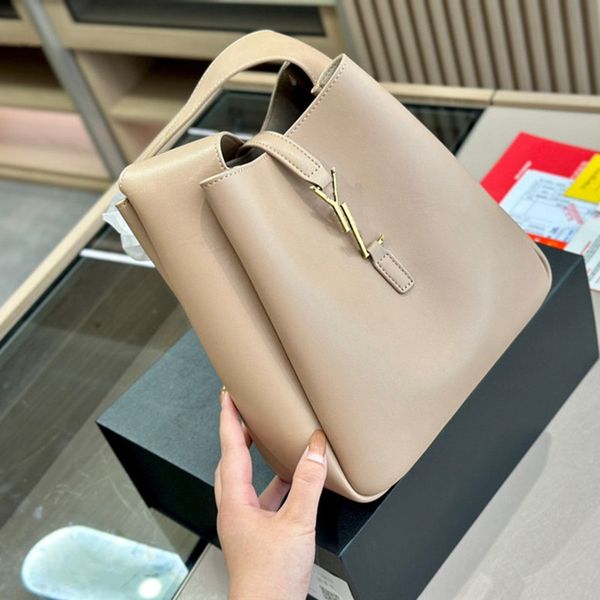 classical leather le5a7 city saddle shoulder bag women luxury underarm tote handbag wallet designer luggage clutch hobo bucket handbags
classical leather le5a7 city saddle shoulder bag women luxury underarm tote handbag wallet designer luggage clutch hobo bucket handbags