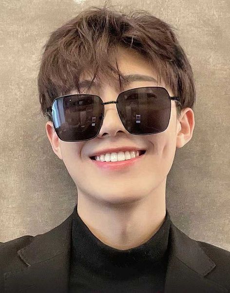 designer sunglasses classic brand retro men sunglasses luxury designer eyewear eyeglasses frame designers adumbral sun glasses woman, White;black
designer sunglasses classic brand retro men sunglasses luxury designer eyewear eyeglasses frame designers adumbral sun glasses woman, White;black