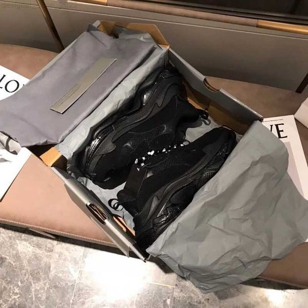 paris 17fw luxury designer triple s sneakers for women men grandpa trainer vintage navy blue orange dad shoes clear bubble bottom tennis no8, Black
paris 17fw luxury designer triple s sneakers for women men grandpa trainer vintage navy blue orange dad shoes clear bubble bottom tennis no8, Black
