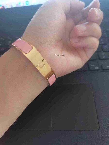316l titanium steel gold-plated h bracelet suitable for couples of men and women french enamel cuffs bracelet 12mm bracelet jewelry, Black
316l titanium steel gold-plated h bracelet suitable for couples of men and women french enamel cuffs bracelet 12mm bracelet jewelry, Black
