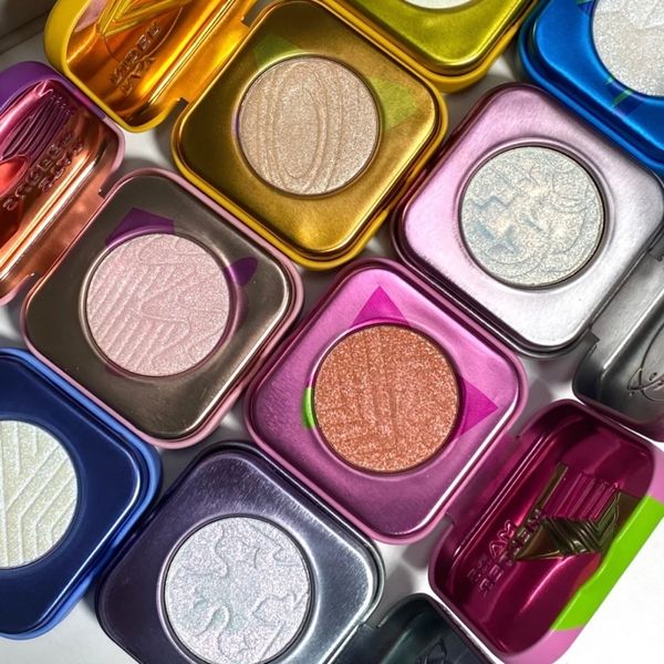 blush kaleidos kaleidoscope highlight cream classic space age small square box sparkling powder to brighten diamond waterlight pallete 23072
blush kaleidos kaleidoscope highlight cream classic space age small square box sparkling powder to brighten diamond waterlight pallete 23072