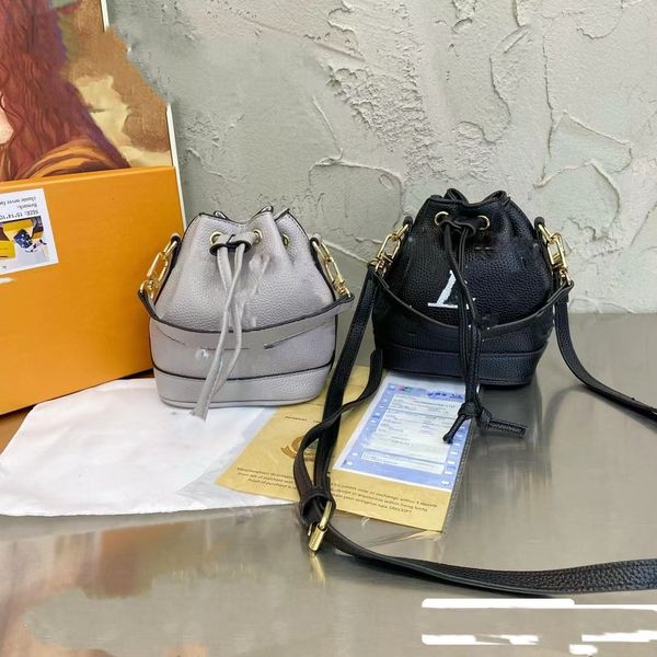 advanced tassel drawstring bucket bag women's 2023 new shiny patent leather crocodile pattern commuter bag chain cross-body bag
advanced tassel drawstring bucket bag women's 2023 new shiny patent leather crocodile pattern commuter bag chain cross-body bag