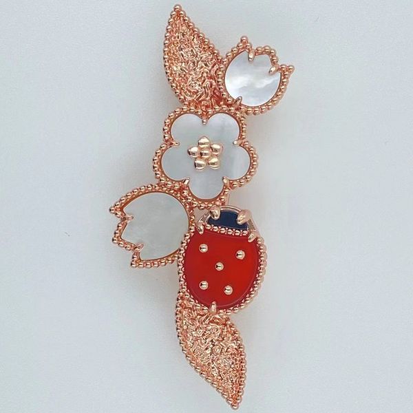 natural white shell red agate brooches for women clover charm brooches ladybug four leaf flowers, Gray
natural white shell red agate brooches for women clover charm brooches ladybug four leaf flowers, Gray