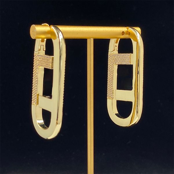 paper clip earrings designer letter hollow 18k gold plated earrings women chic charm stud simple stylish party luxury jewerl, Golden
paper clip earrings designer letter hollow 18k gold plated earrings women chic charm stud simple stylish party luxury jewerl, Golden