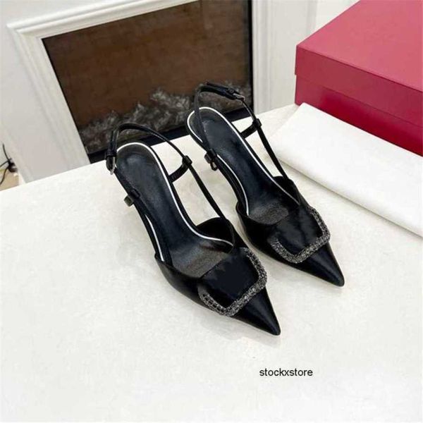 metal flat shoes women leather high heel valentinolies buckle letter wedding party business casual fashion dress shoes 03-020 jcma, Black
metal flat shoes women leather high heel valentinolies buckle letter wedding party business casual fashion dress shoes 03-020 jcma, Black