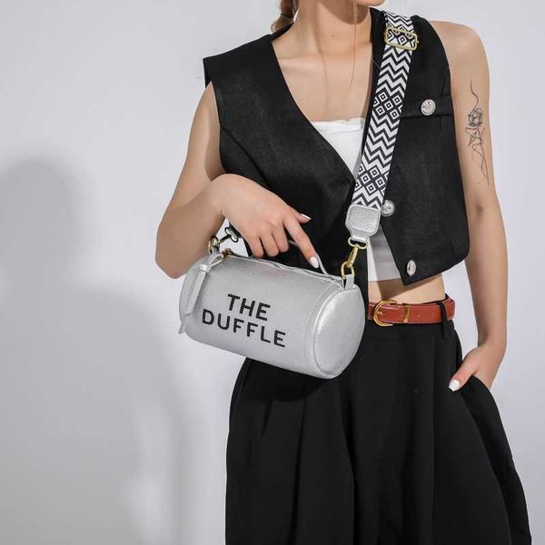 tote bag dinner bagcross border new the duffle handbag europe and america one shoulder large capacity boston pillow bag women's crossbo
tote bag dinner bagcross border new the duffle handbag europe and america one shoulder large capacity boston pillow bag women's crossbo