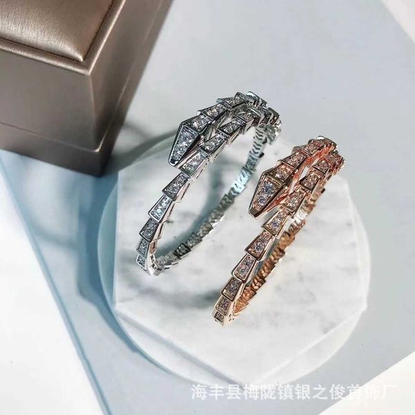 high version baojia full bone spring bare body head and tail diamond open end shaped bracelet snake fashion, Golden;silver
high version baojia full bone spring bare body head and tail diamond open end shaped bracelet snake fashion, Golden;silver