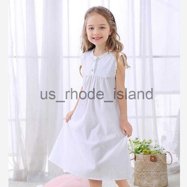 pajamas summer children's nightgown baby girls clothes lace spliced kids sleepwear vintage princess home wear long sleeve pajamas y785, Blue;red
pajamas summer children's nightgown baby girls clothes lace spliced kids sleepwear vintage princess home wear long sleeve pajamas y785, Blue;red